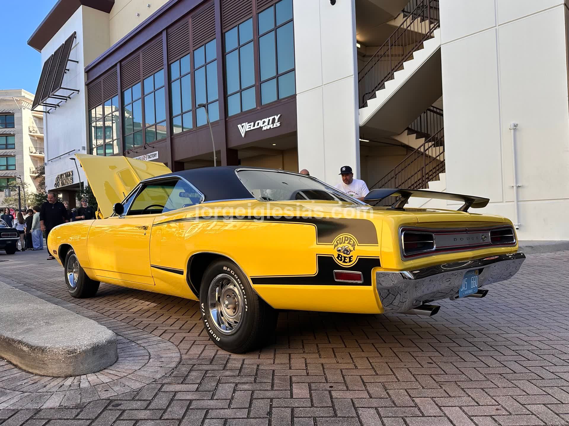 Naples Cars and Coffee - Sunday Dec 21, 2025 - Image 13