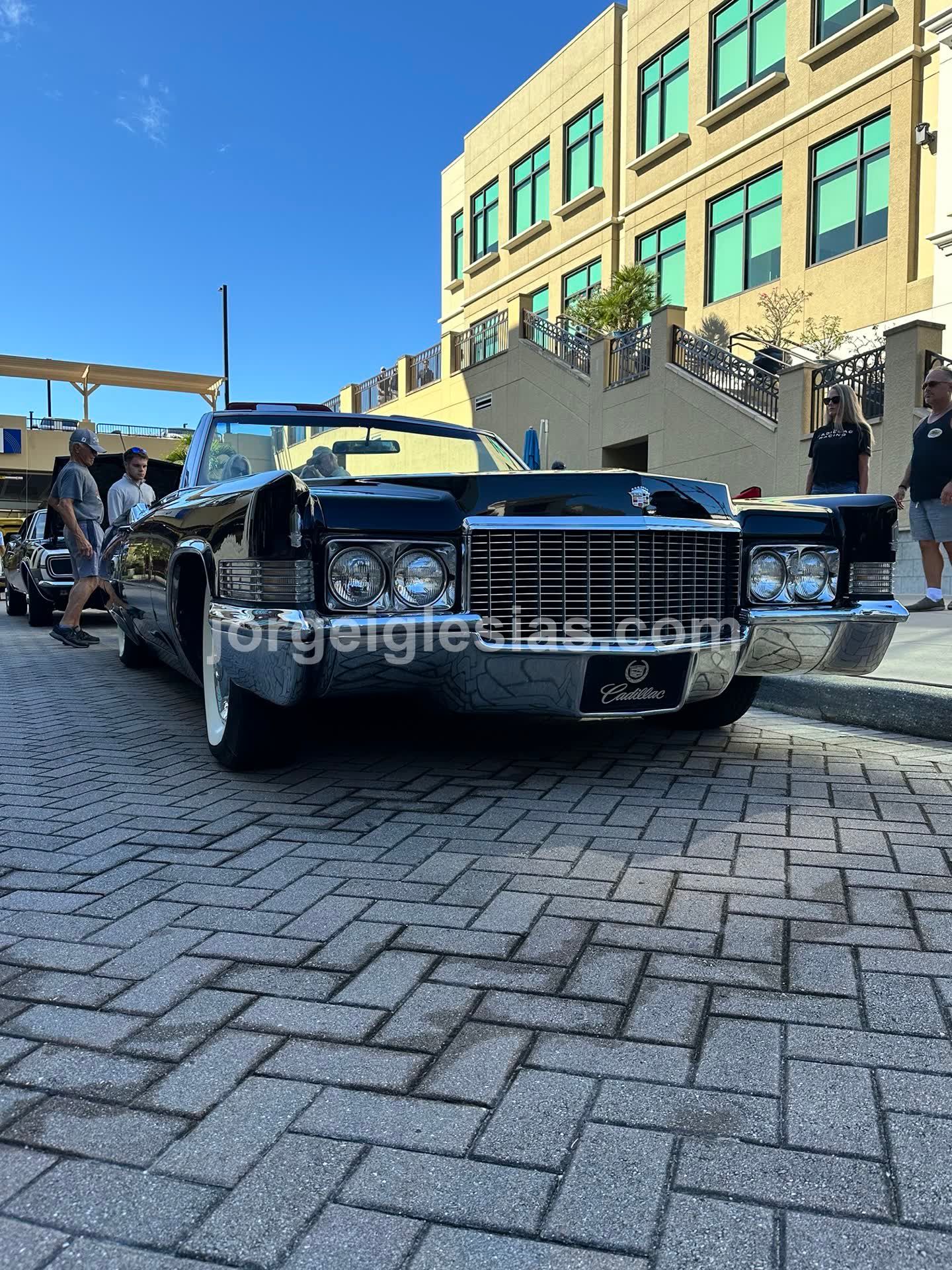 Naples Cars and Coffee - Sunday Dec 21, 2025 - Image 31
