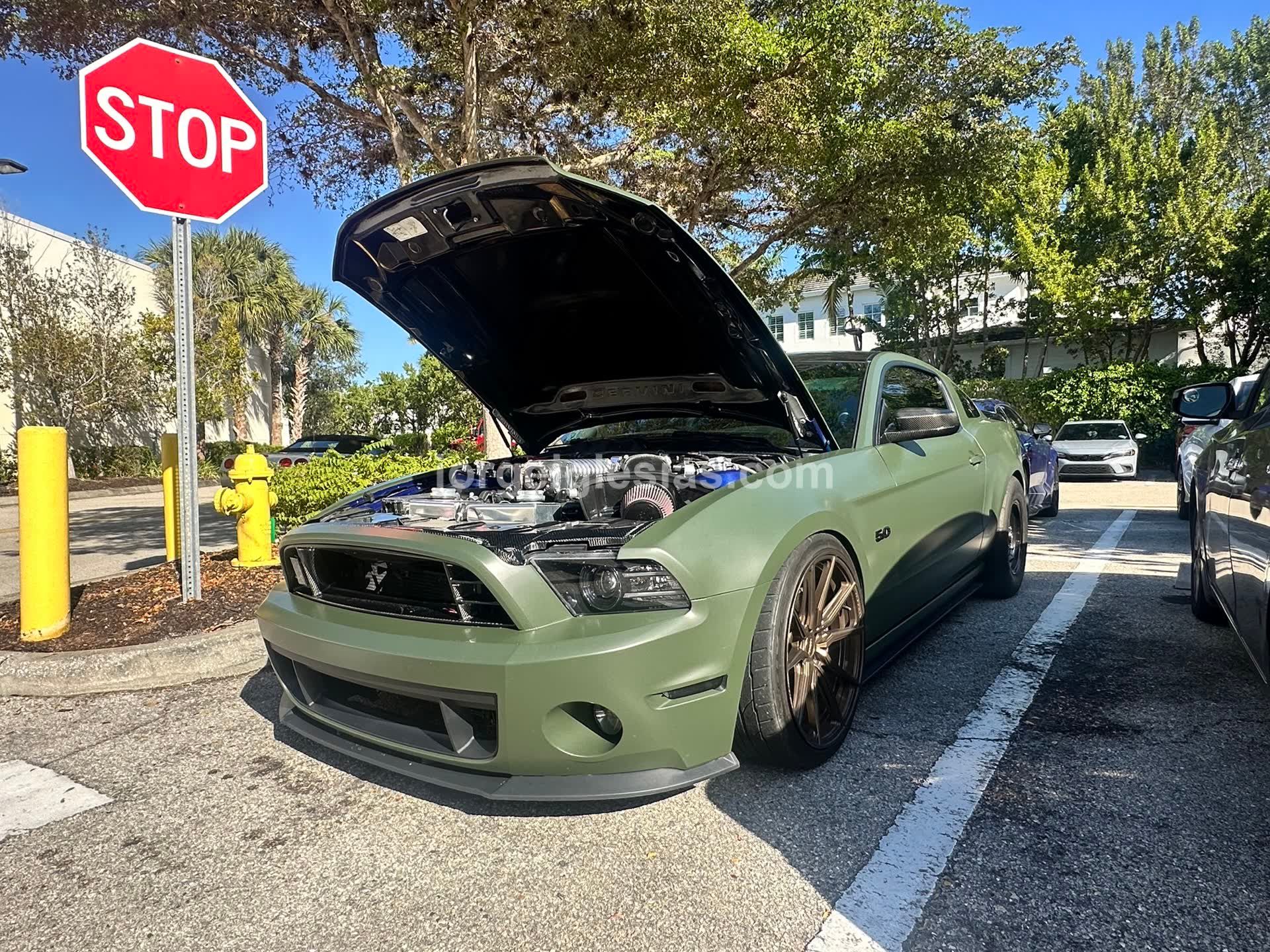 Naples Cars and Coffee - Sunday Dec 21, 2025 - Image 33