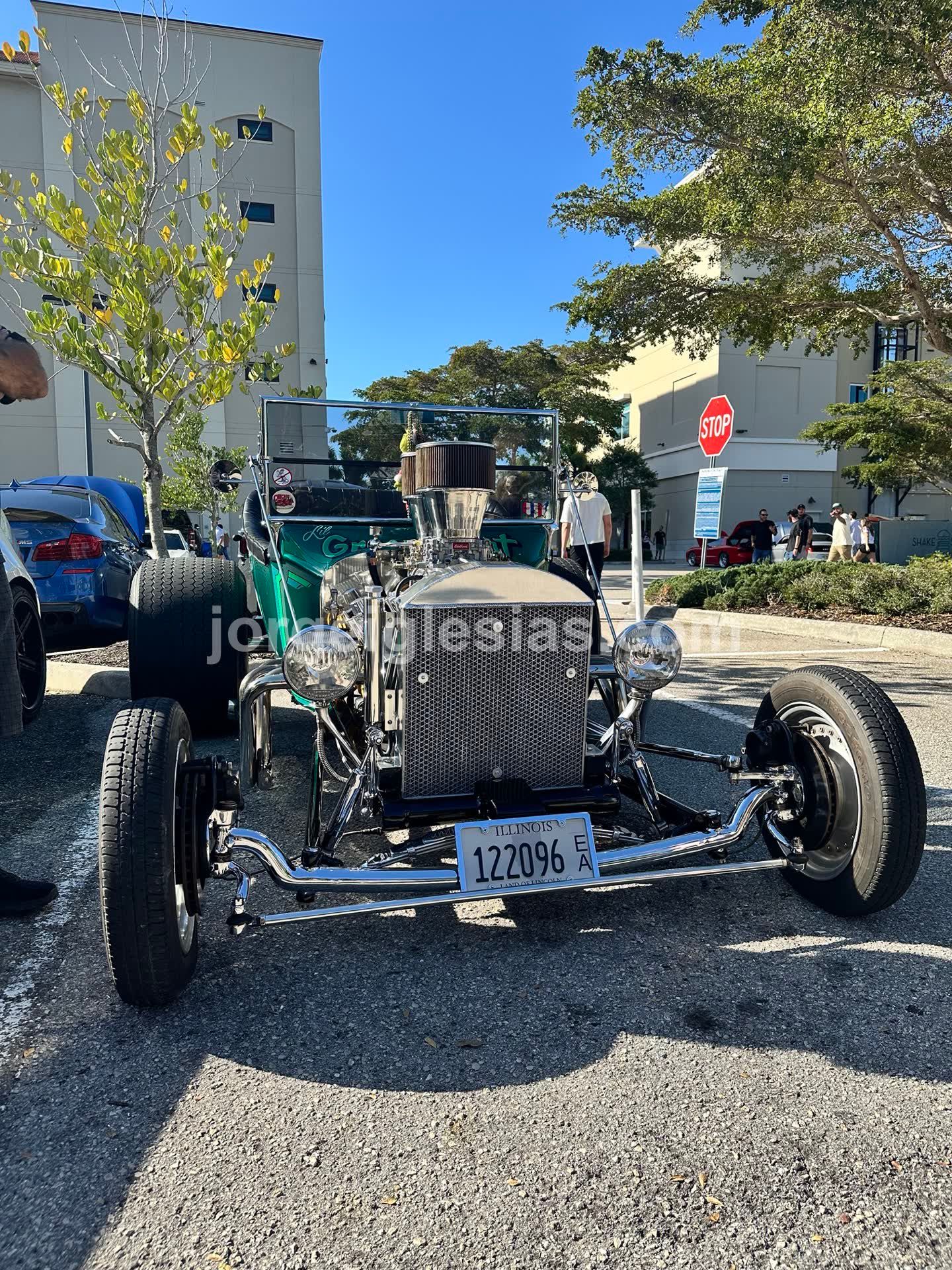 Naples Cars and Coffee - Sunday Dec 21, 2025 - Image 26