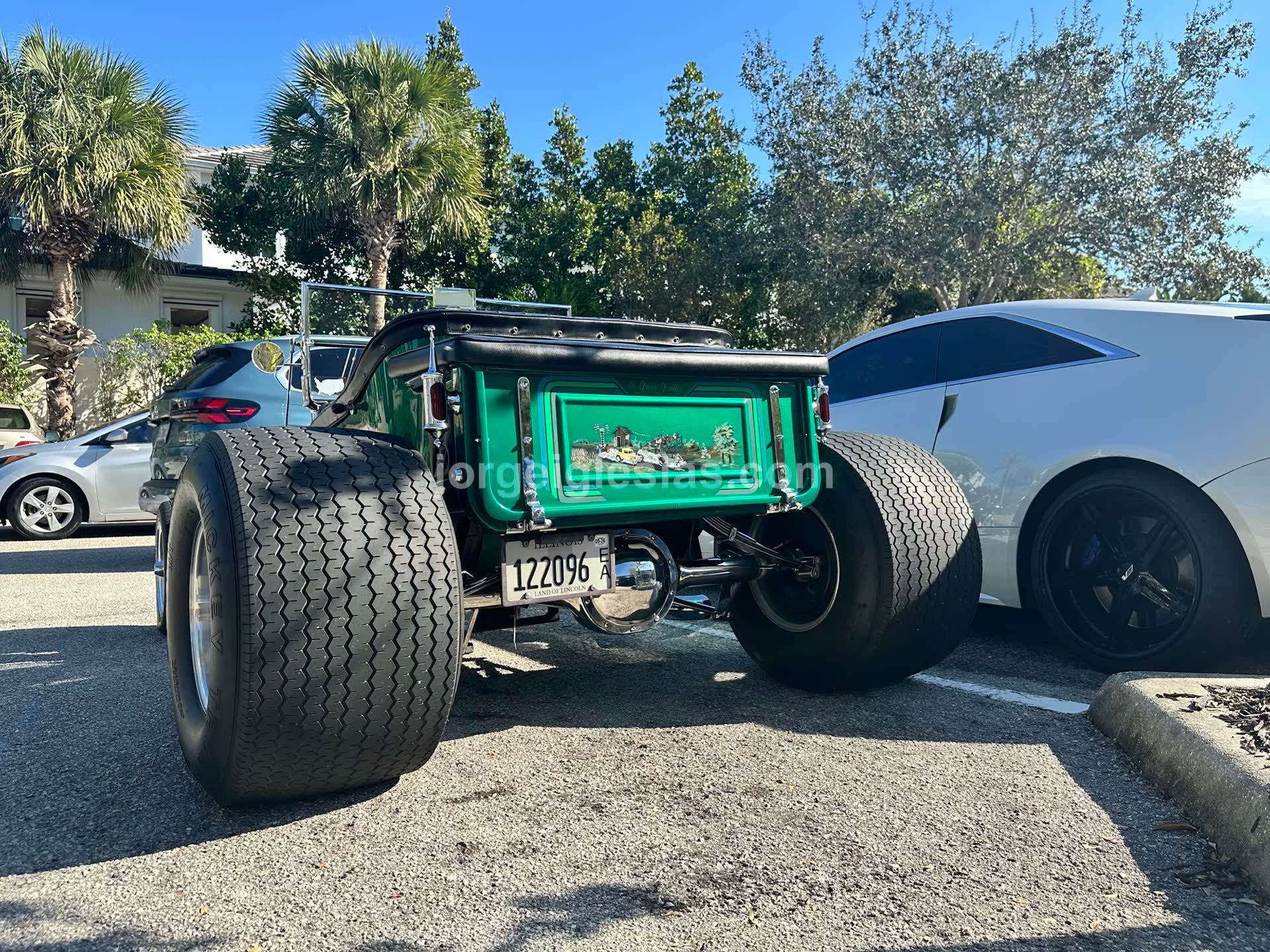 Naples Cars and Coffee - Sunday Dec 21, 2025 - Image 15